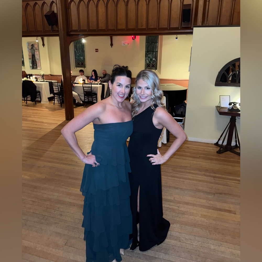 Elegant Black One-Shoulder Gown